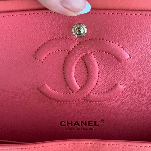 Chanel Classic Medium Double Flap Bag - Picture 5 of 7